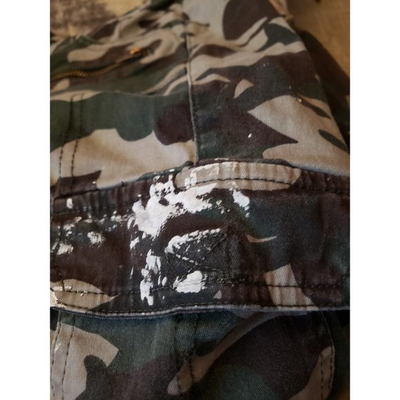 No Boundaries Camo Cargo Skinny Jeans - Picture 4 of 5